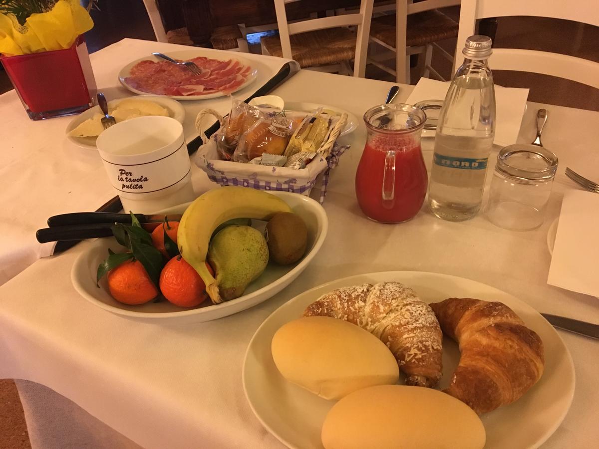 Locanda Ferrari Goro 外观 照片